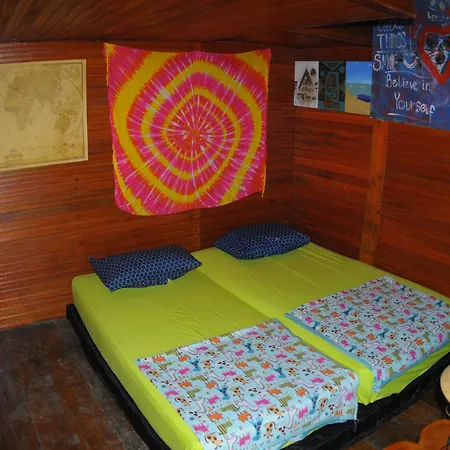 Air Manis Secret Surfcamp Apartment Taluk Batung Exterior photo