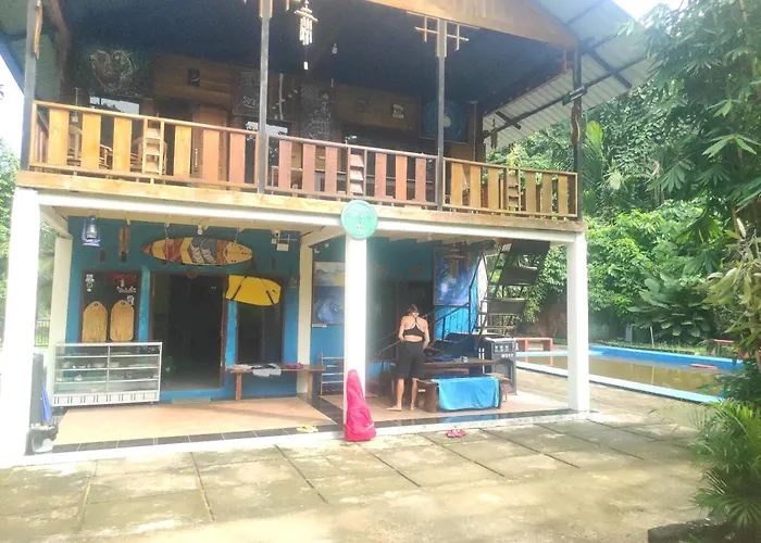 Air Manis Secret Surfcamp