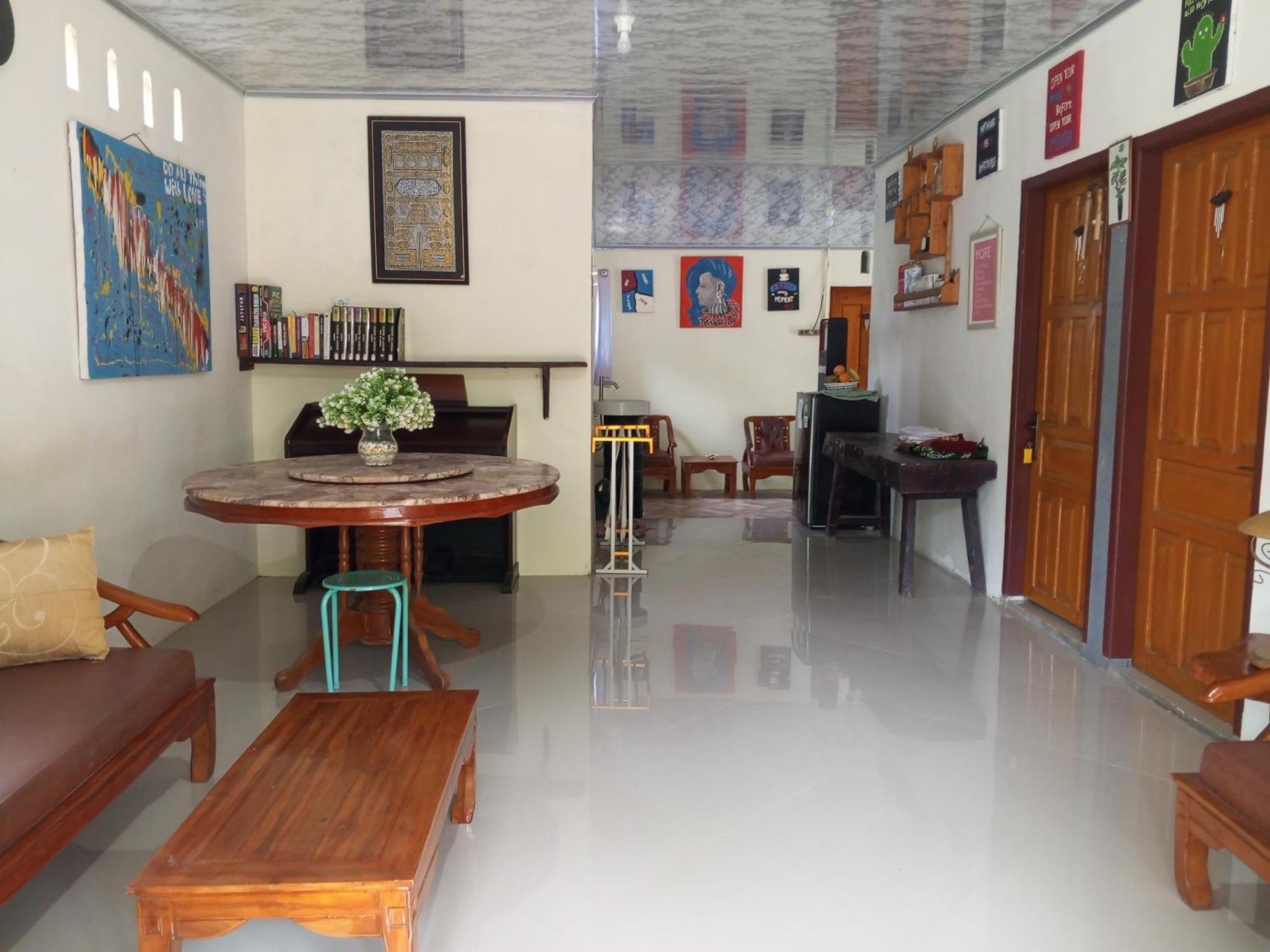Air Manis Secret Surfcamp Taluk Batung