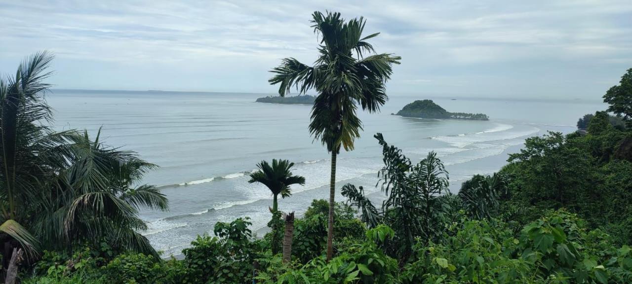 Homestay Air Manis Secret Surfcamp