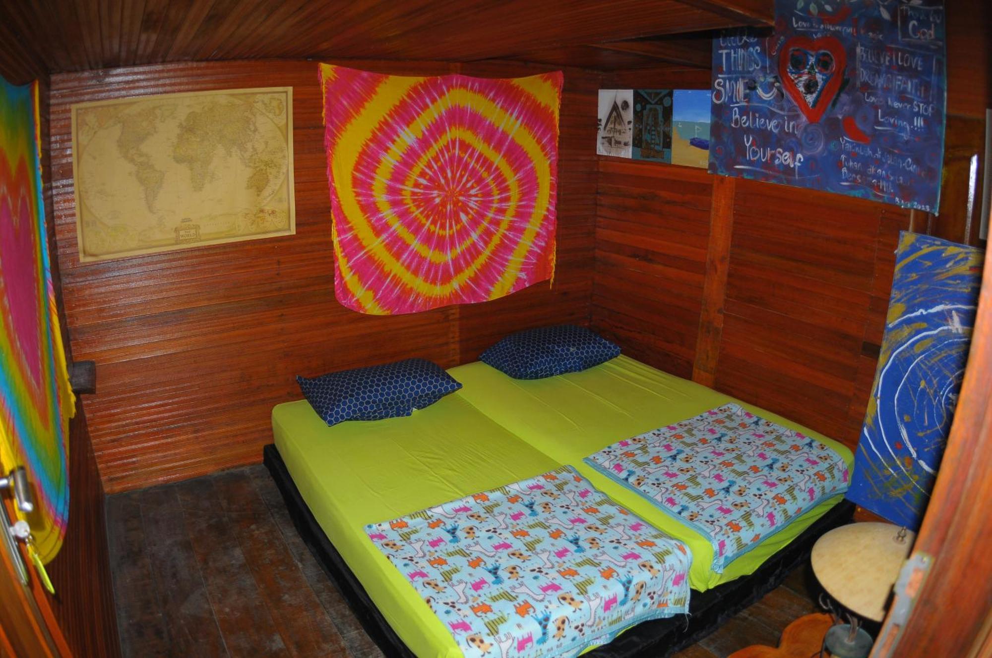 Air Manis Secret Surfcamp Homestay Taluk Batung