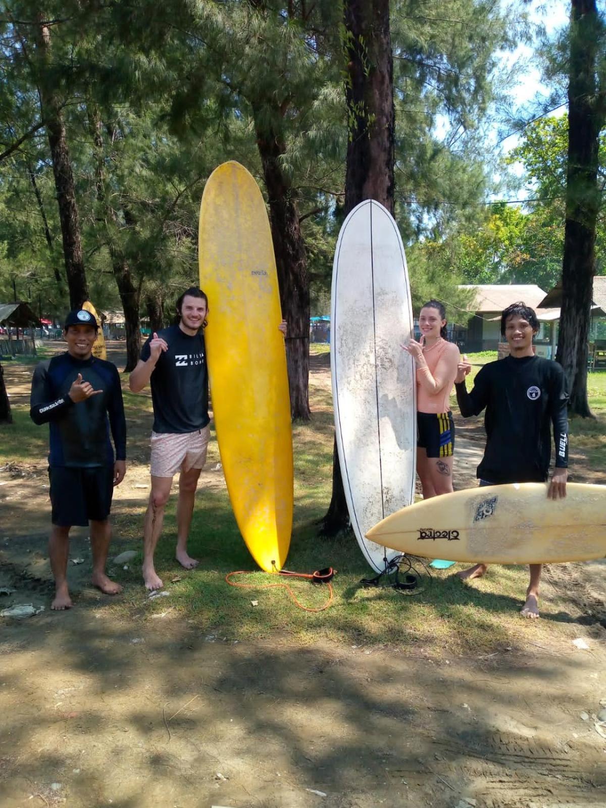 Air Manis Secret Surfcamp * Taluk Batung
