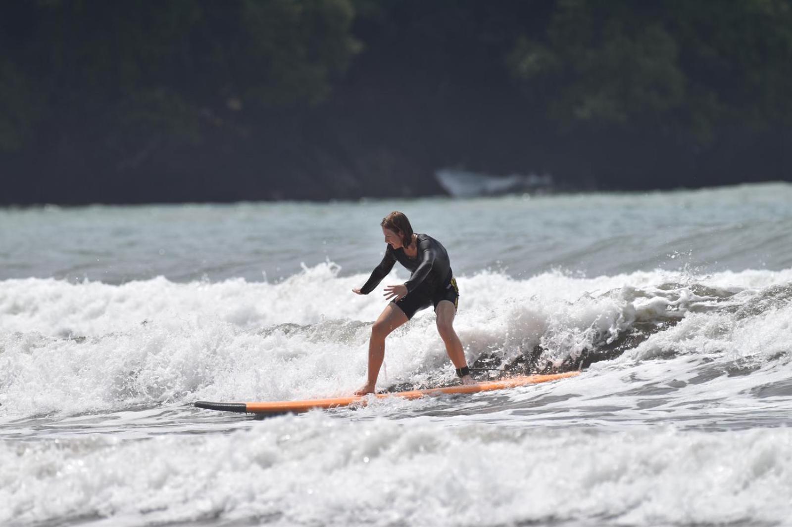 Air Manis Secret Surfcamp Homestay Taluk Batung