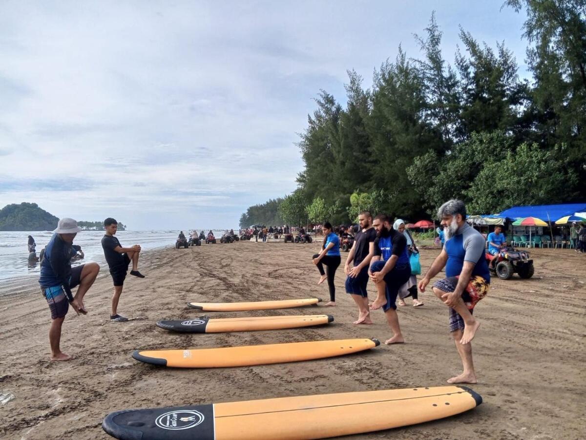 Air Manis Secret Surfcamp Homestay Taluk Batung