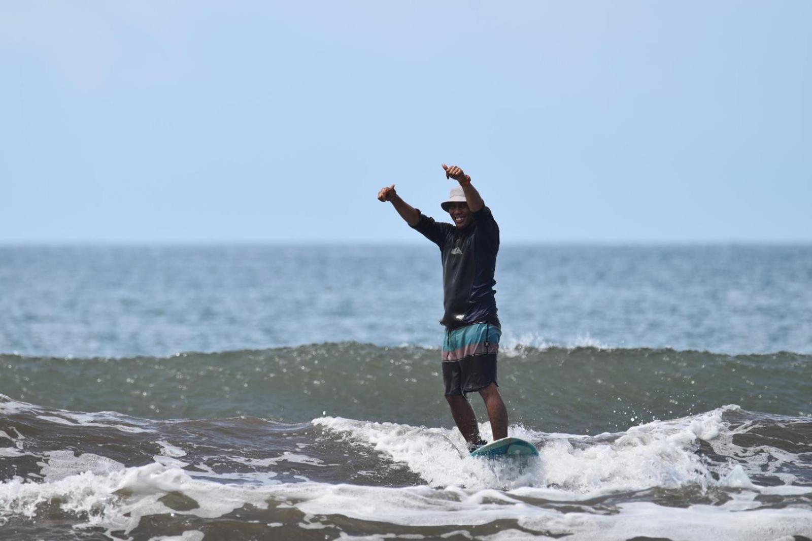 Homestay Air Manis Secret Surfcamp Taluk Batung